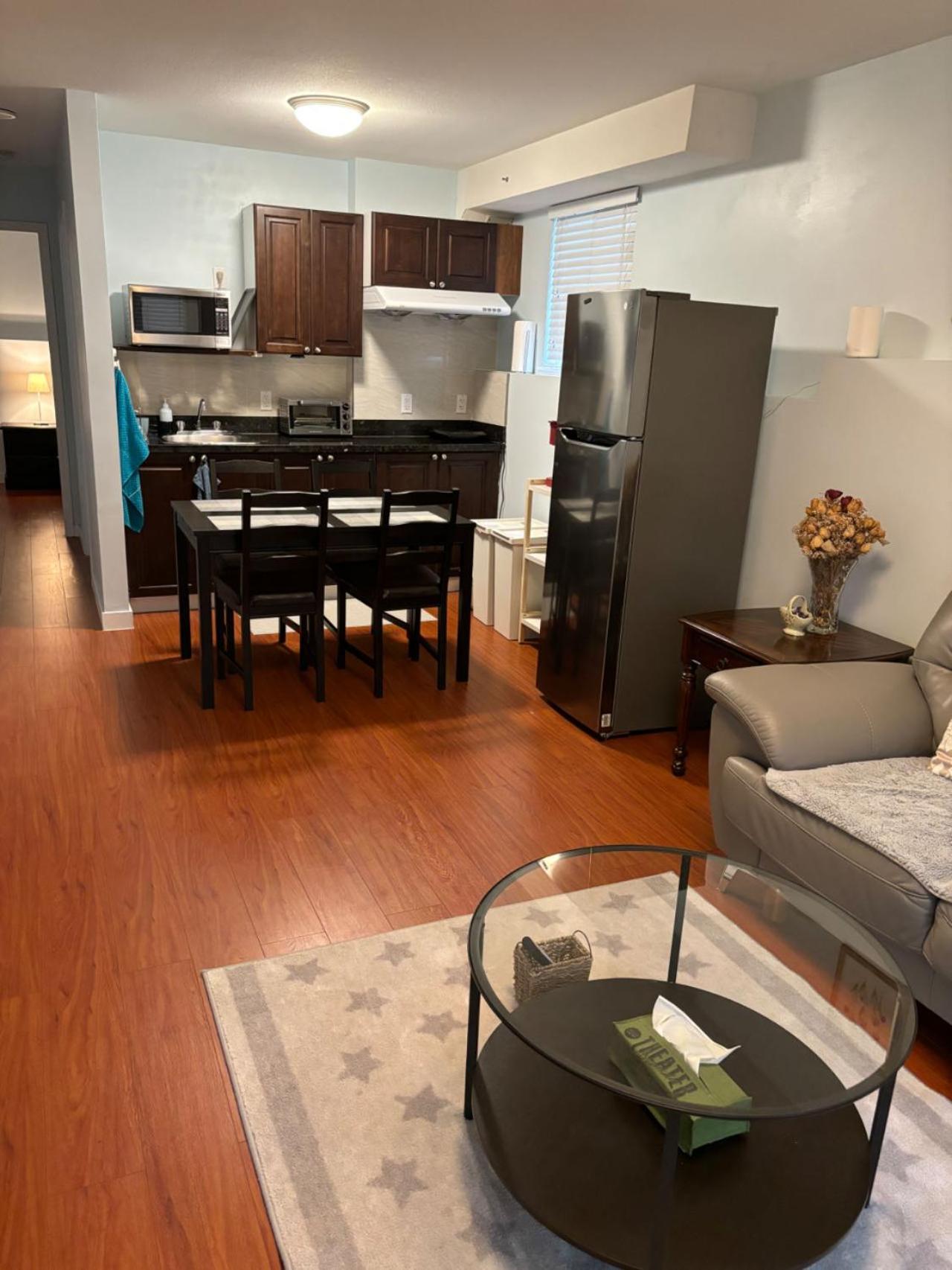 Lovely 1Br Secondary Suite With Separate Entrance Нью-Вестминстер Экстерьер фото